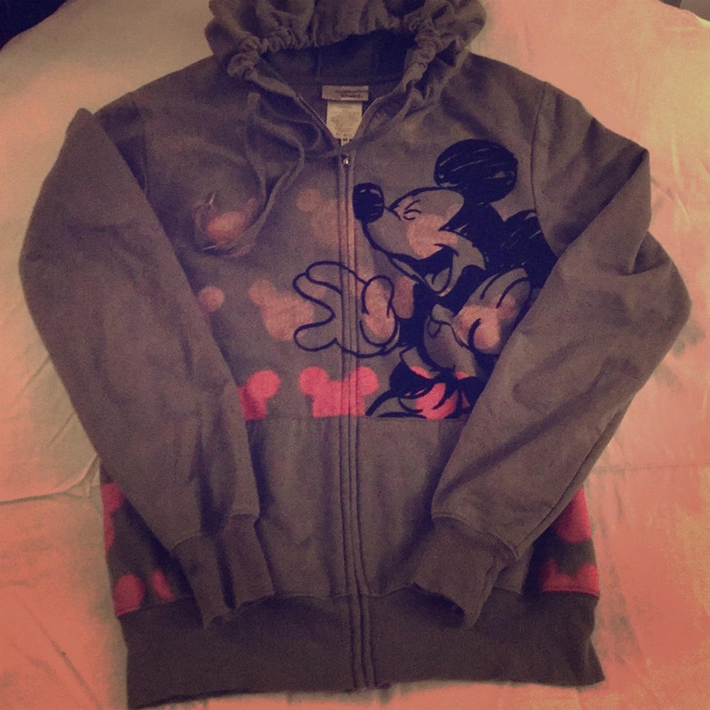 DISNEY sweatshirt
